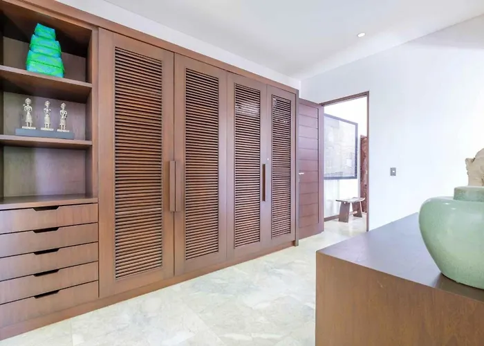 Kejora Beachfront Estate -stunning Eleven Villa