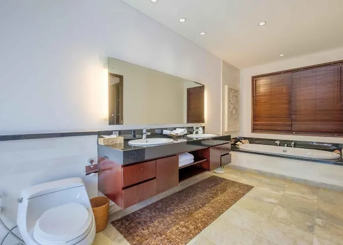Villa Kejora Beachfront Estate -stunning Eleven *